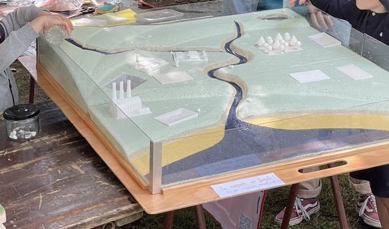 Fiche d utilisation de la maquette du bassin versant Ecoulement cours d eau.jpg