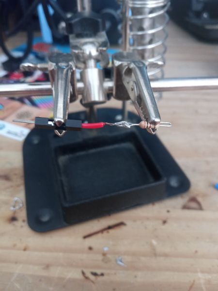 Fichier:Cube LED 4x4x4 IMG 20250623 112828.jpg