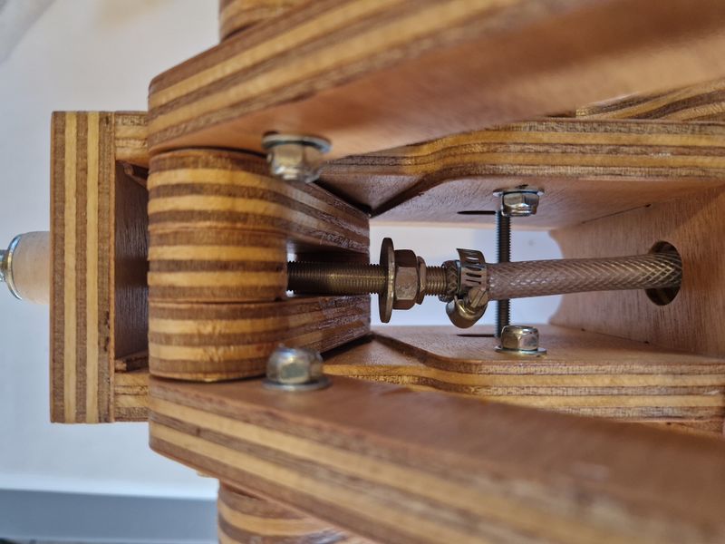 Fabriquer une base de lancement pour des fus es eau 22-tuyau mont .jpg