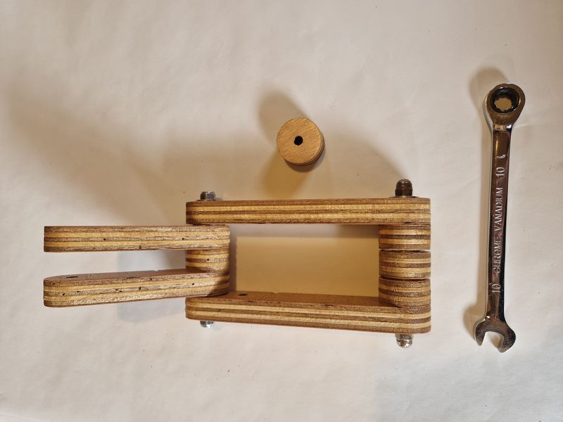 Fabriquer une base de lancement pour des fus es eau 15-levier.jpg