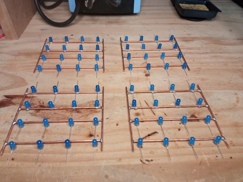 Fichier:Cube LED 4x4x4 IMG 20250616 145632.jpg