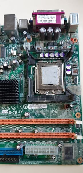 Fichier:Assemblage d un ordinateur fixe 83676782 2830483093664239 2155484502057549824 n.jpg