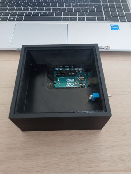 Fichier:Cube LED 4x4x4 IMG 20250619 154935.jpg