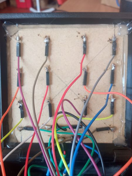 Fichier:Cube LED 4x4x4 IMG 20250623 144045.jpg