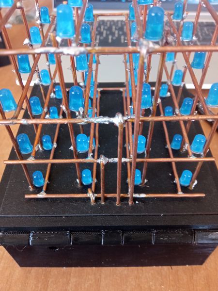 Fichier:Cube LED 4x4x4 IMG 20250701 101430.jpg